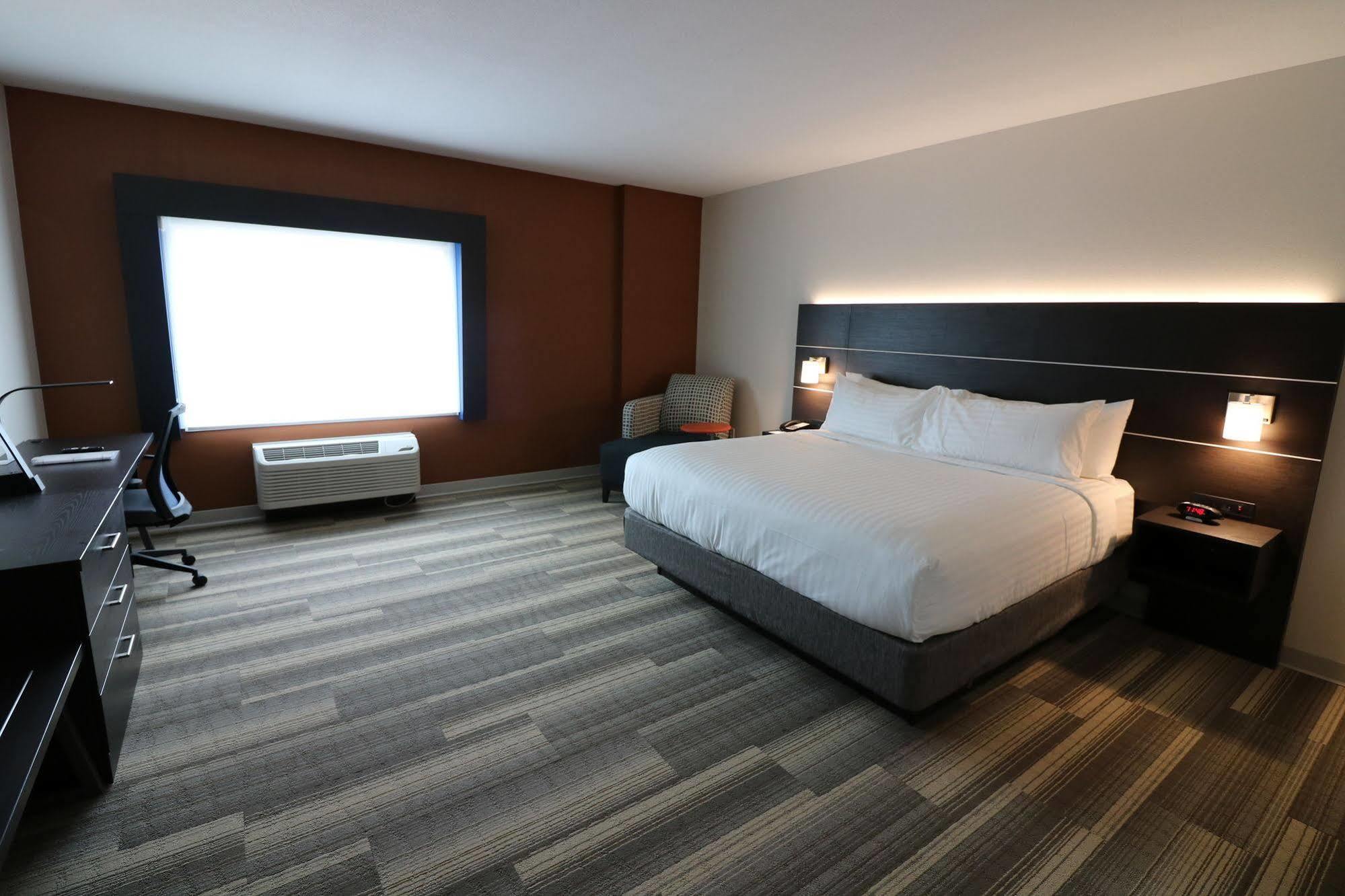 Holiday Inn Express & Suites - Coffeyville By Ihg Kültér fotó